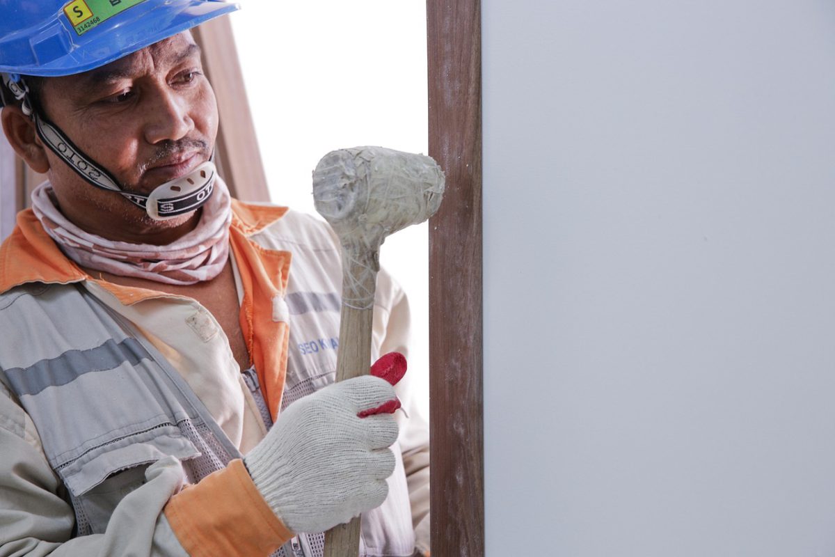 Aannemersbedrijf in Heumen - Metselaars aan het werk op een bouwplaats
